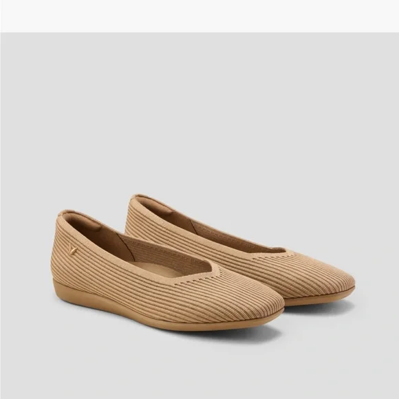 Vivaia tan flats - Picture 2 of 7